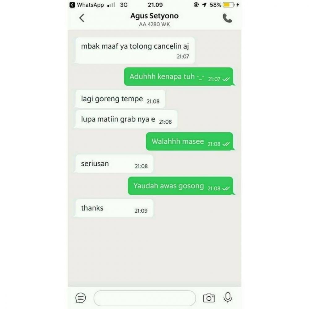 Chat ojek online dan customer nggak nyambung Berbagai sumber
