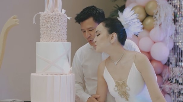 11 Potret kue ulang tahun Shandy ke-35, elegan bertema ballerina