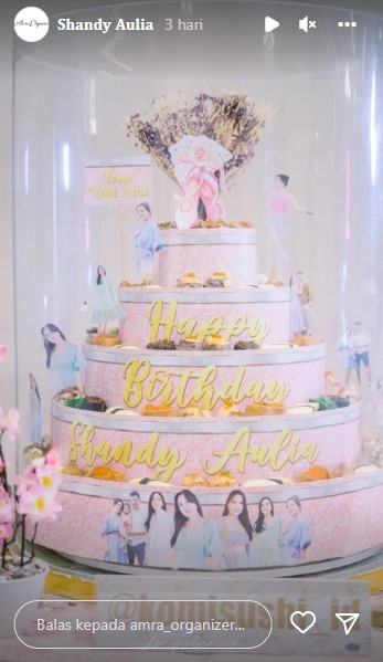 11 Potret kue ulang tahun Shandy ke-35, elegan bertema ballerina