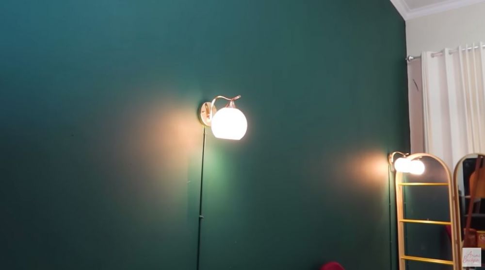 penampakan rumah sementara arumi bachsin © YouTube