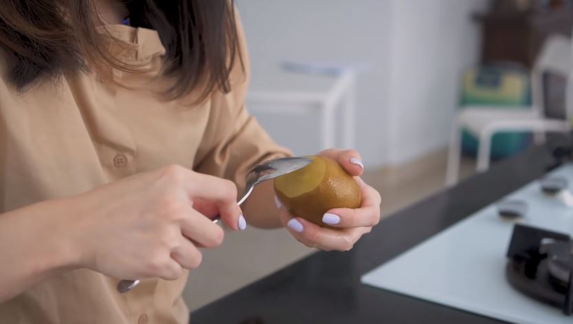 10 Cara kupas buah ala Jessica Jane, lebih simpel dan cepat