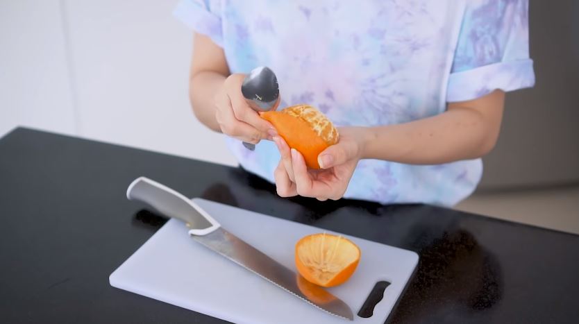 10 Cara kupas buah ala Jessica Jane, lebih simpel dan cepat