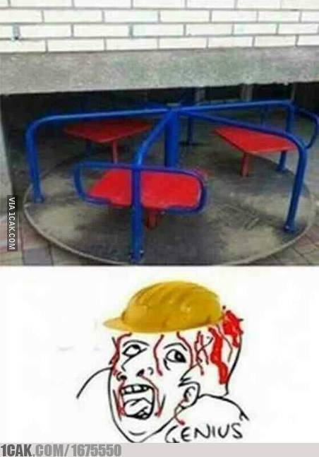 bangunan 'nggak guna' di tempat umum  © berbagai sumber