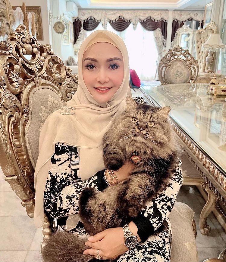 pemain sinetron Mumun Jadi Pocong © Instagram/@eddiesadellia