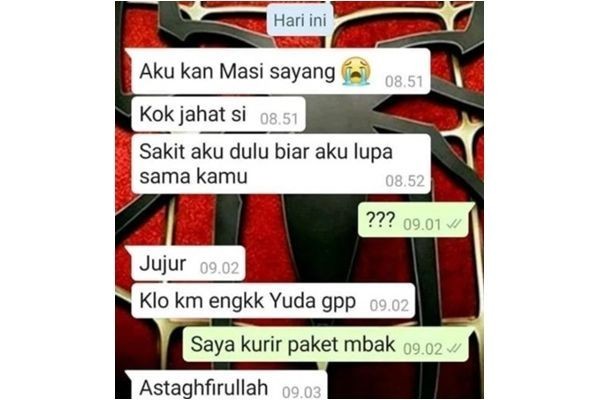 Chat salah sambung ke pacar orang Berbagai sumber