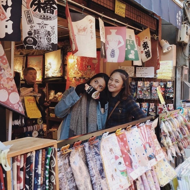 Potret kebersamaan Marshanda dan adiknya Alyssa © Instagram Potret kebersamaan Marshanda dan adiknya Alyssa © Instagram