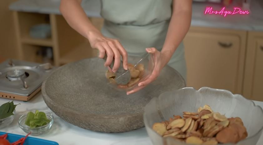 10 Cara Ayu Dewi masak jengkol ini bikin empuk dan nggak bau