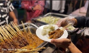 10 Hidangan di pernikahan Adinda Azani, komplet dan menggugah selera