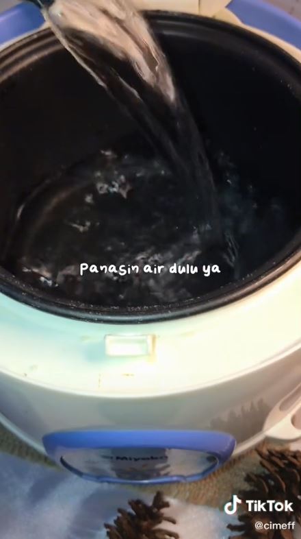 Resep simpel bikin brownies pakai rice cooker, teksturnya lembut