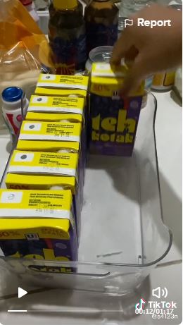 6 Cara simpel menata kulkas ala anak kosan agar rapi bak minimarket