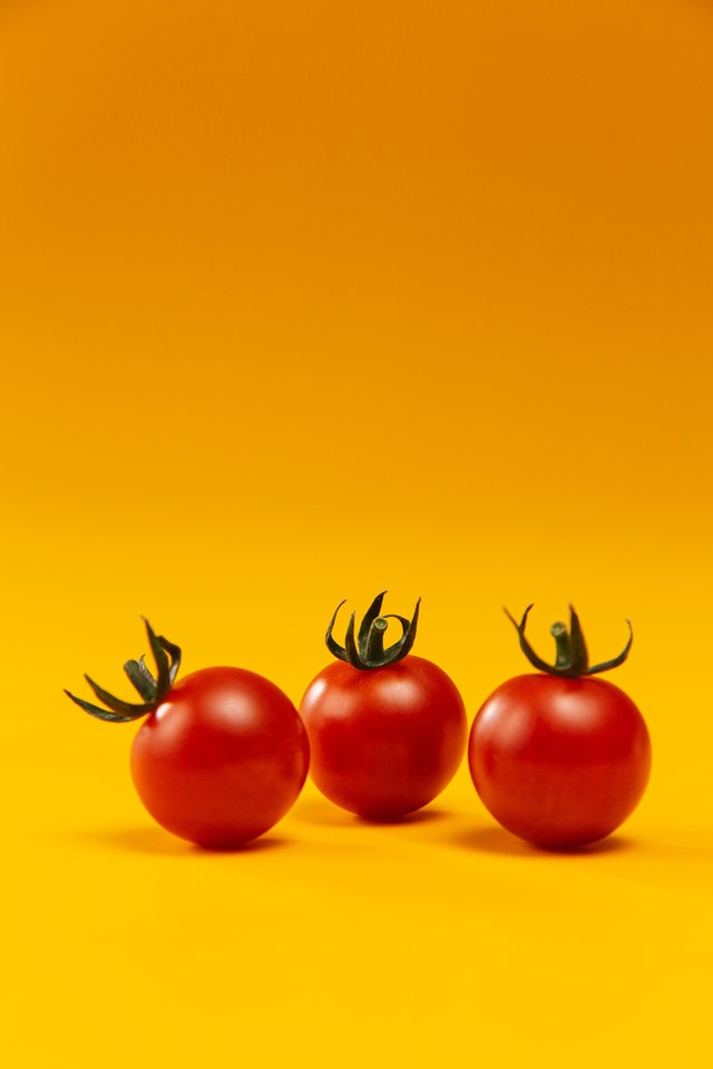 10 Makanan dikonsumsi Titi DJ, rahasia sehat di usia 56 tahun