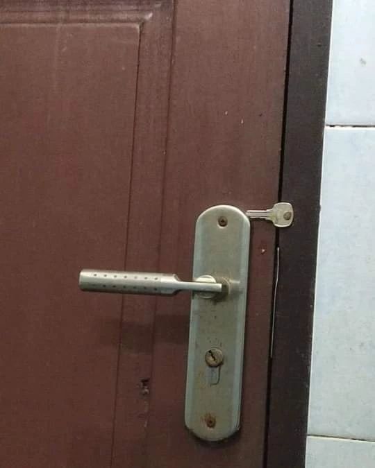 Life hack perbaiki barang rusak © berbagai sumber Life hack perbaiki barang rusak © berbagai sumber