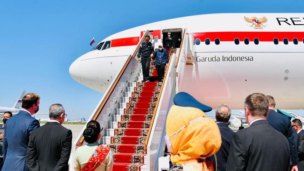 momen Jokowi tiba di Moskow Rusia © berbagai sumber