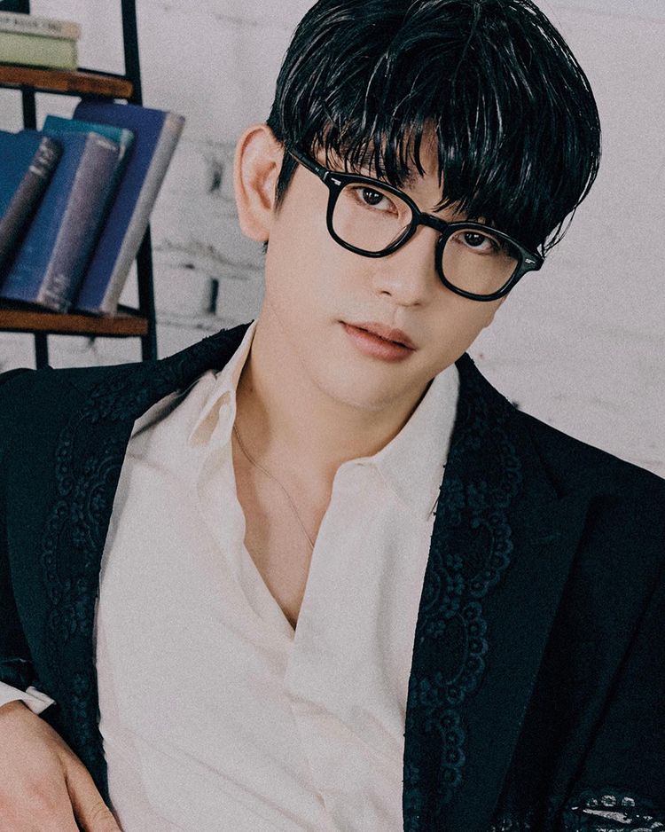 drama Korea Jinyoung berbagai sumber