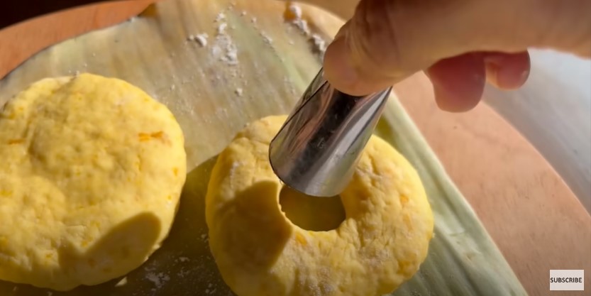 Resep mudah bikin donat labu ala Prada Kalaweit, empuk dan antigagal