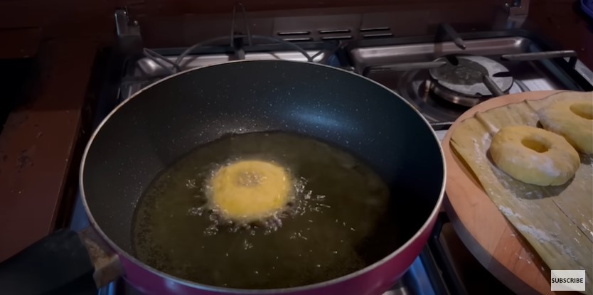 Resep mudah bikin donat labu ala Prada Kalaweit, empuk dan antigagal