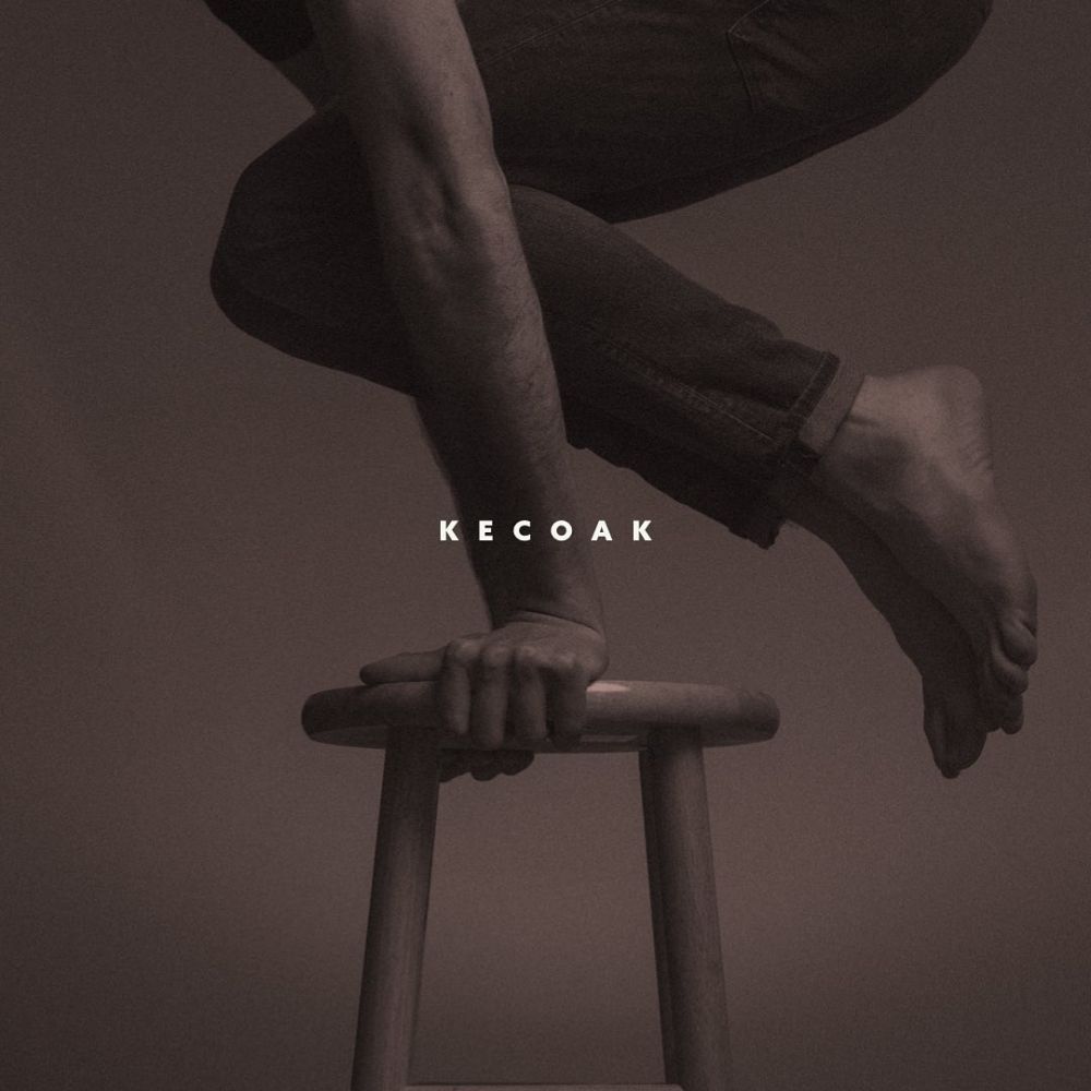 Meme kocak saat ketemu kecoak Berbagai sumber