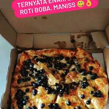 15 Penampakan pizza dengan topping nggak biasa, bikin geleng kepala