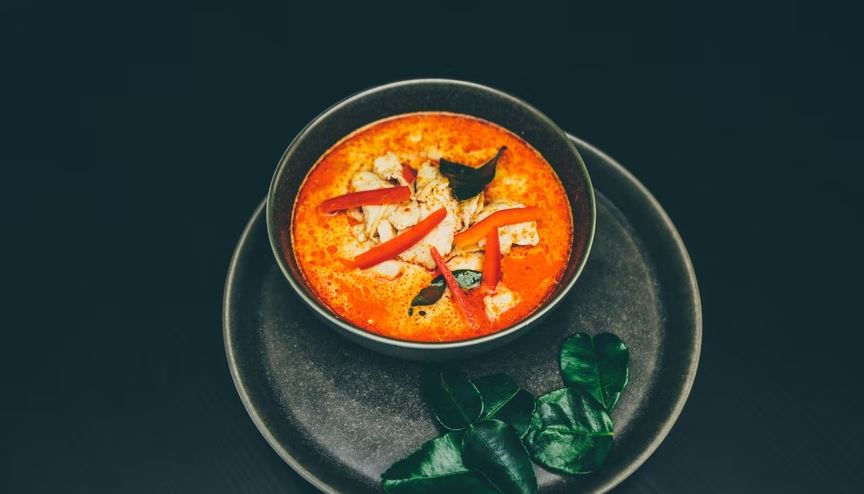 10 Pola makan Rossa, bantu jaga tubuh fit & kualitas suara saat konser