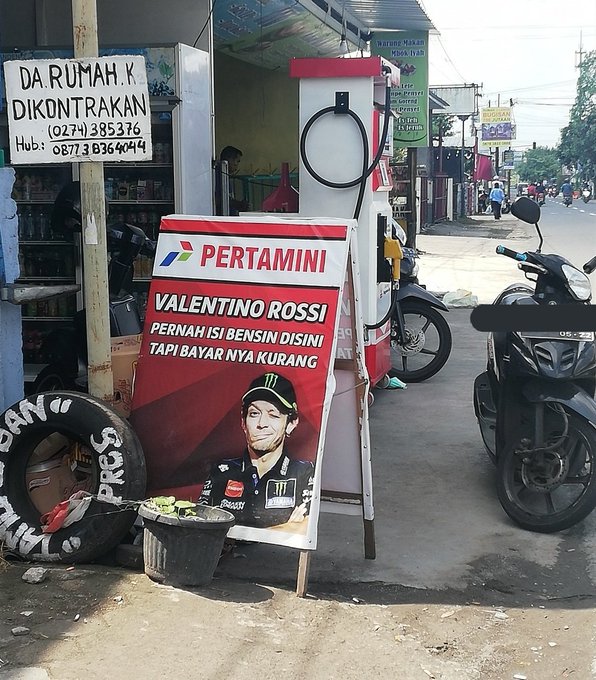 spanduk tapi kata-katanya kocak © berbagai sumber spanduk tapi kata-katanya kocak © berbagai sumber