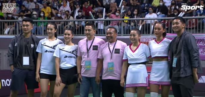 Erika Carlina Berbagai sumber