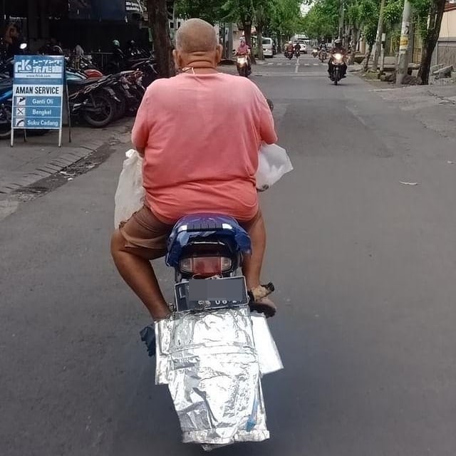 pengganti spakbor belakang motor lucu © berbagai sumber pengganti spakbor belakang motor lucu © berbagai sumber