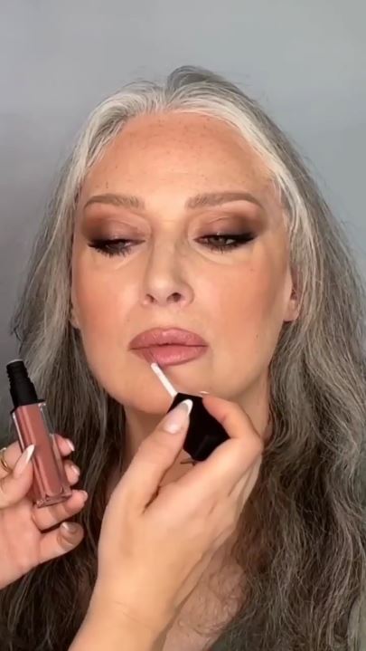 transformasi makeup nenek © berbagai sumber transformasi makeup nenek © berbagai sumber