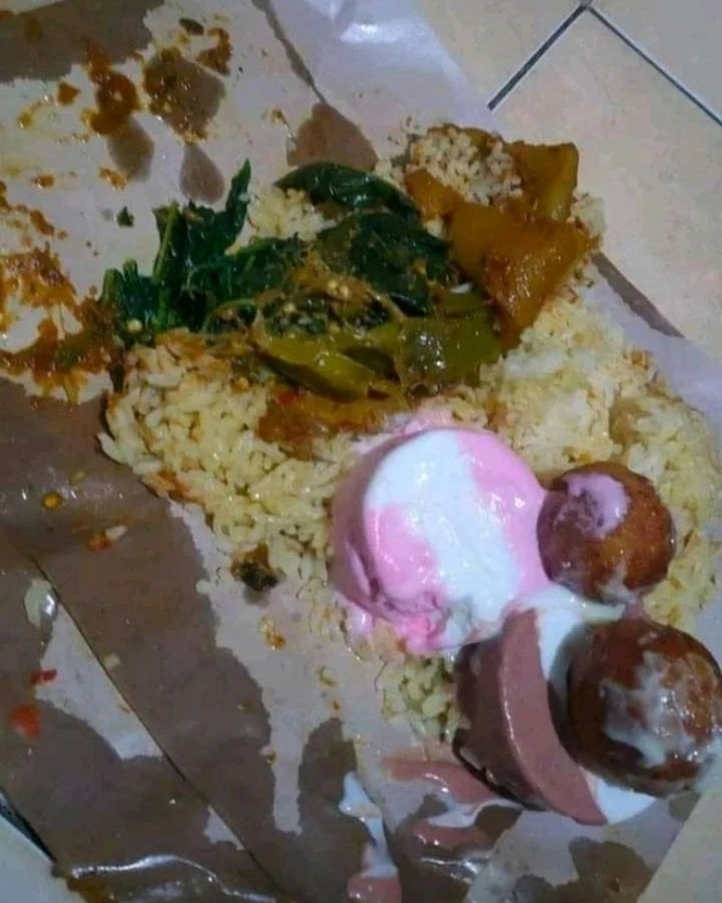 15 Kombinasi makanan campur es krim ini bikin geleng-geleng kepala