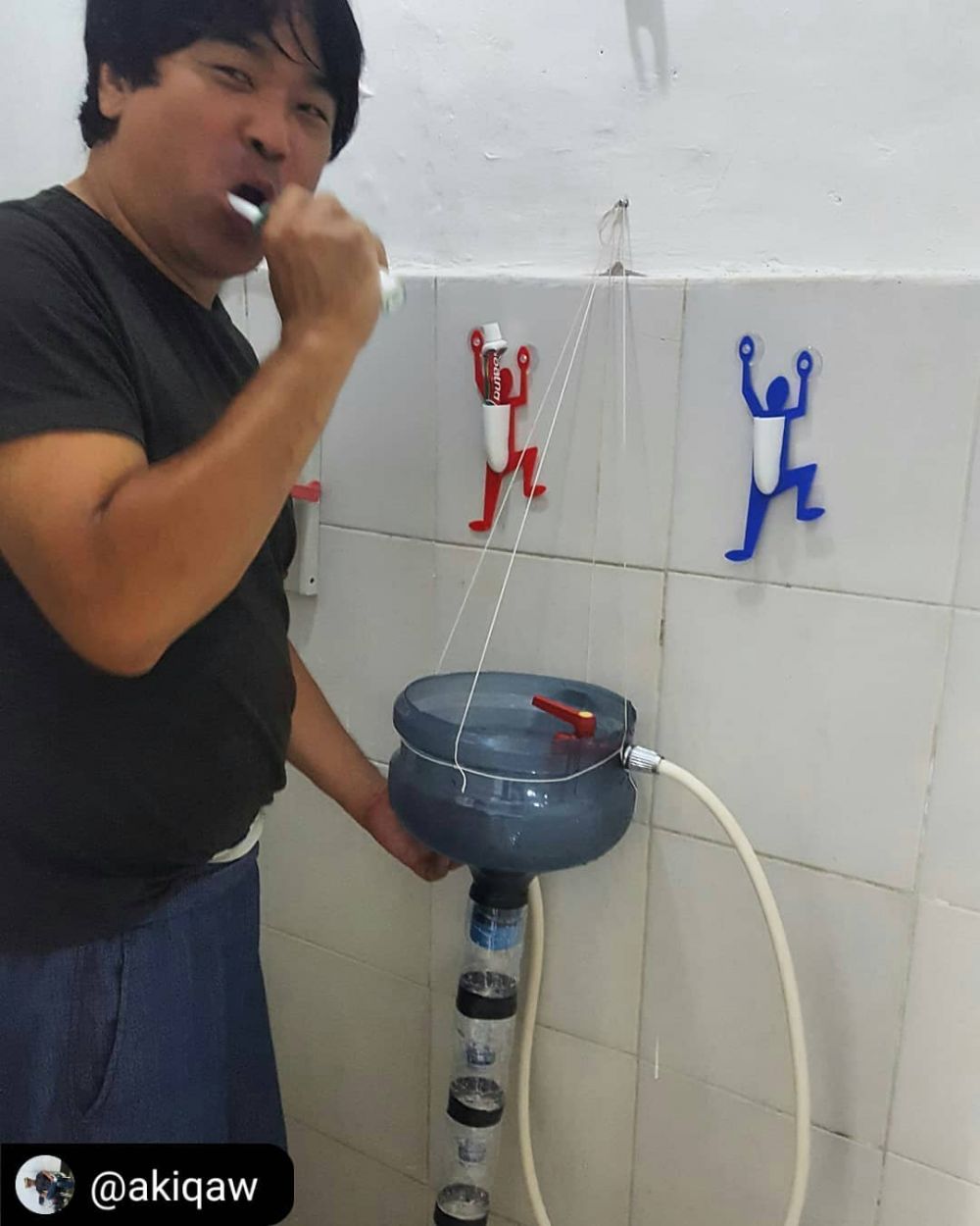 manfaatin galon air buat hal nyeleneh © berbagai sumber