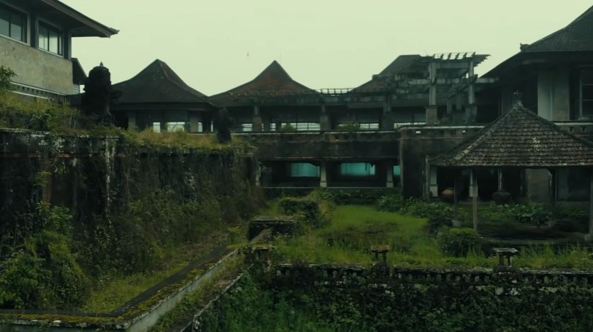 13 Potret hotel milik Tommy Soeharto yang terbengkalai, dikenal angker