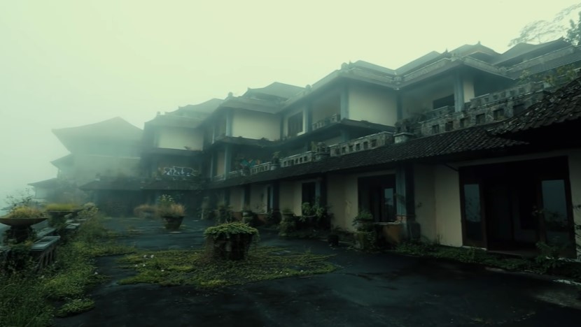 13 Potret hotel milik Tommy Soeharto yang terbengkalai, dikenal angker