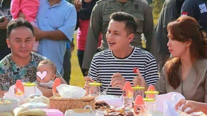 momen akrab ussy dan mantan suami © instagram