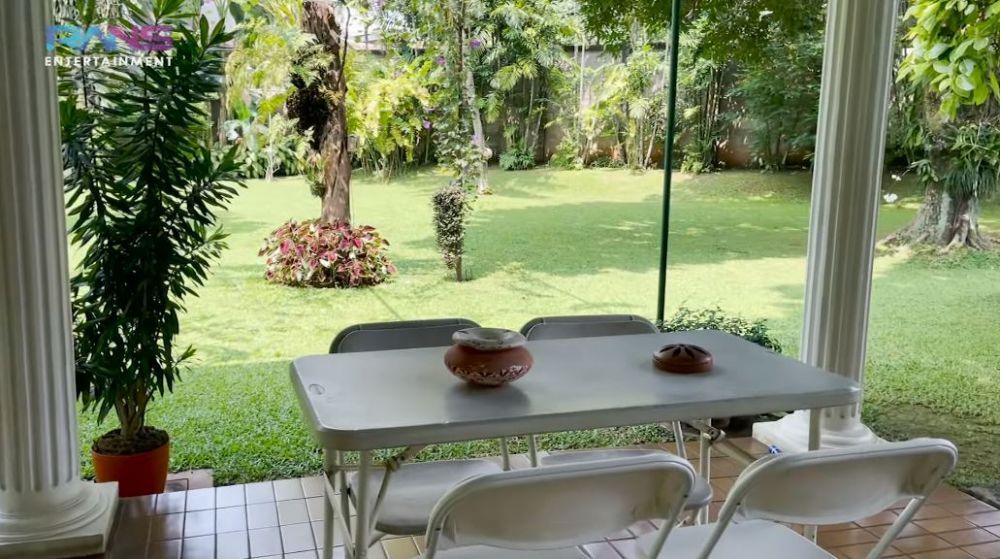 potret rumah raffi ahmad jadi koleksi motor © YouTube