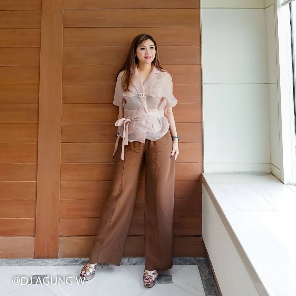 pesona istri presenter © instagram