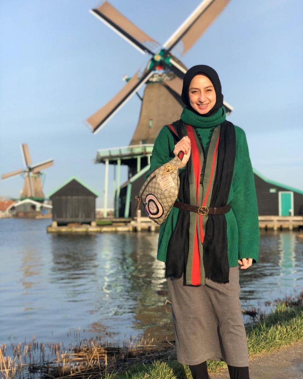 pesona istri presenter © instagram