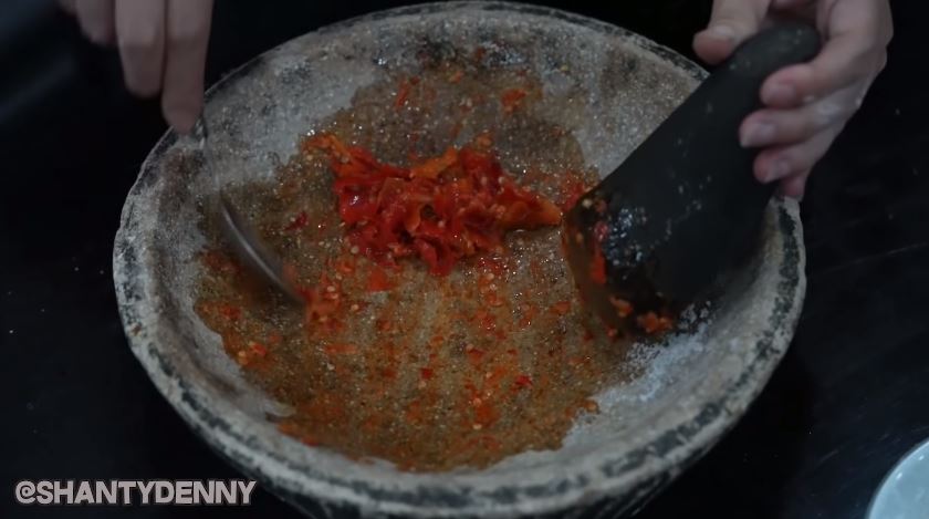 10 Kreasi sambal buatan Shanty Denny, simpel dan pedasnya nampol