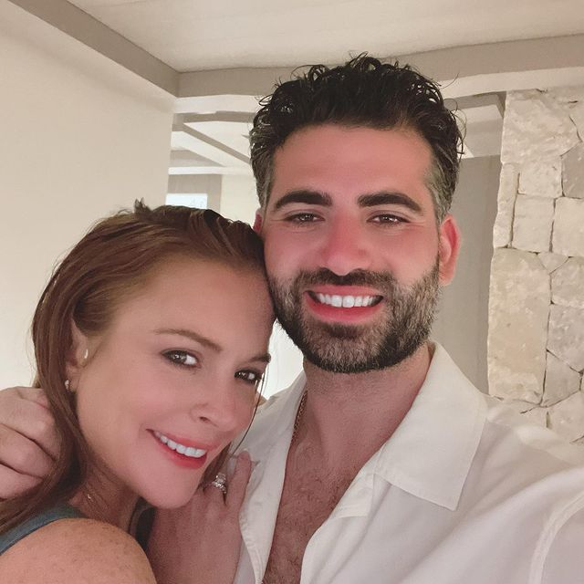potret mesra Lindsay Lohan dan suami Instagram