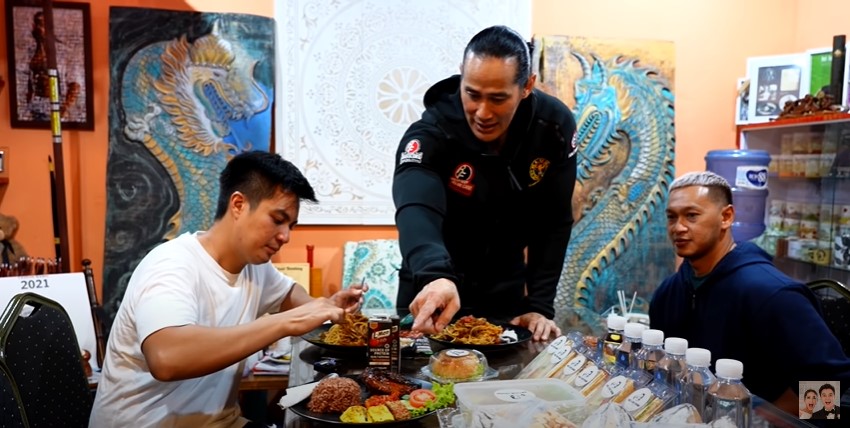 10 Makanan dihindari Baim Wong saat diet, bantu hilangkan lemak