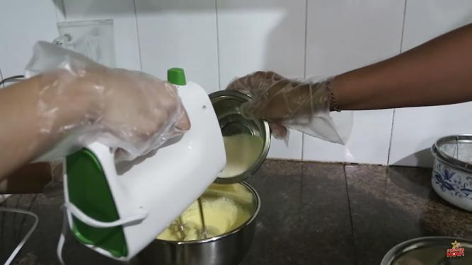 10 Langkah Mahalini bikin mille crepes teflon, lembut dan antigagal