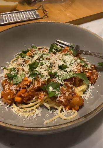 10 Cara plating makanan ala Shaloom Razade, bak hidangan restoran