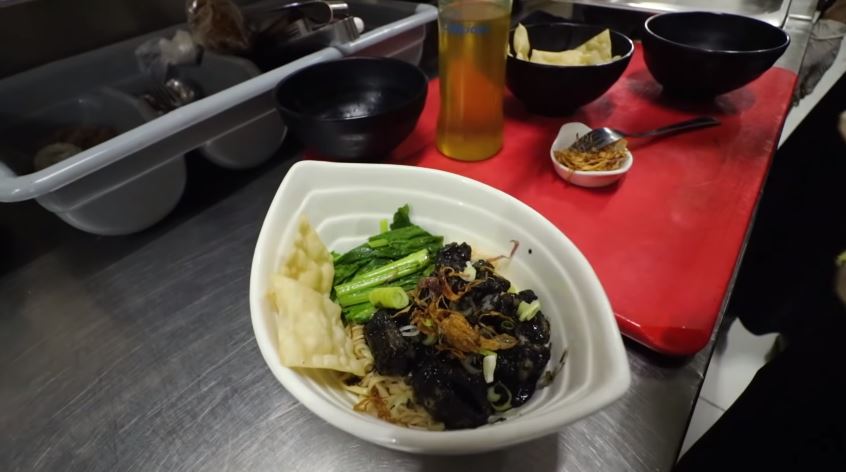 10 Cara plating makanan ala Shaloom Razade, bak hidangan restoran