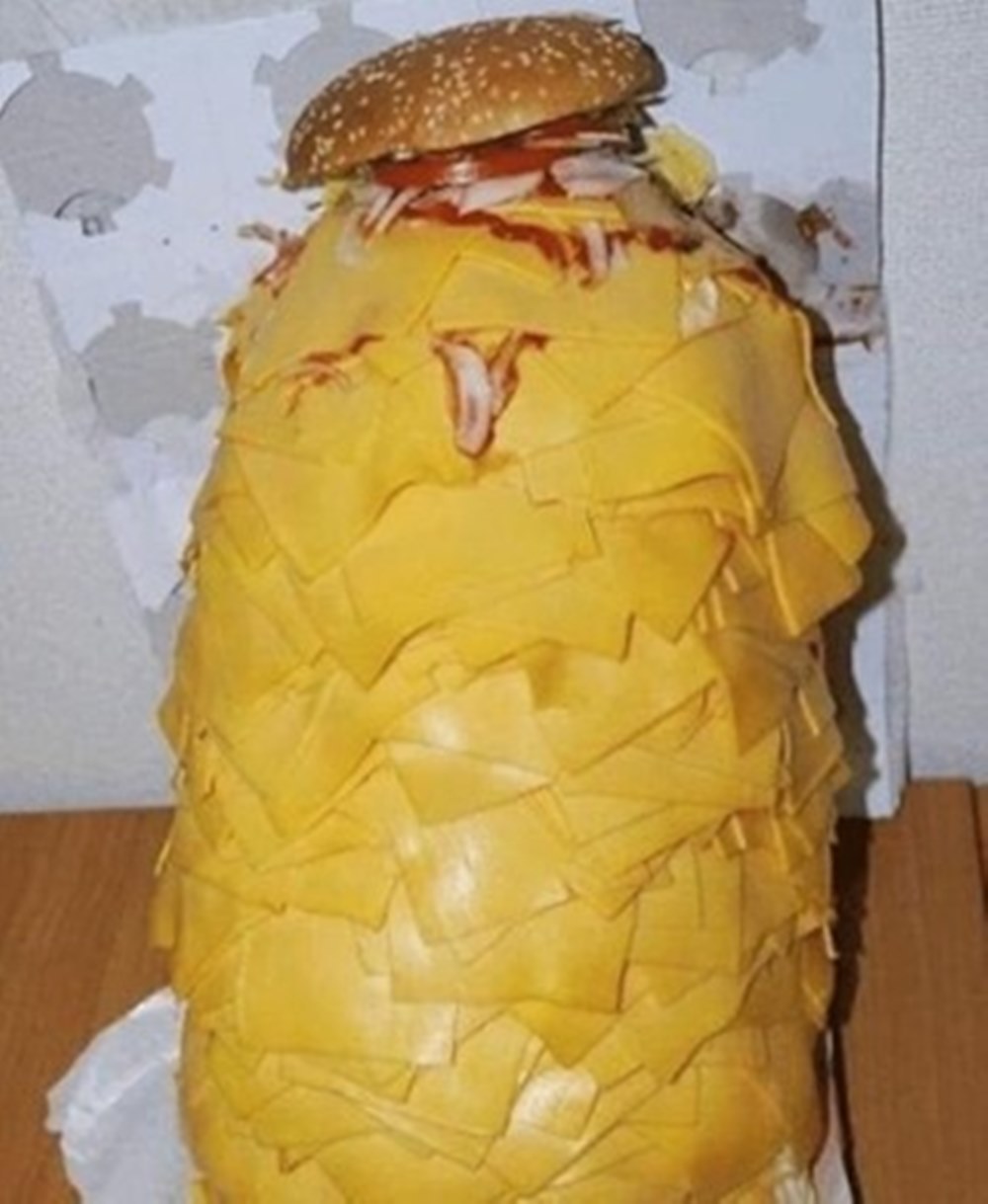 11 Kreasi burger antimainstream ini malah bikin ragu mau makan