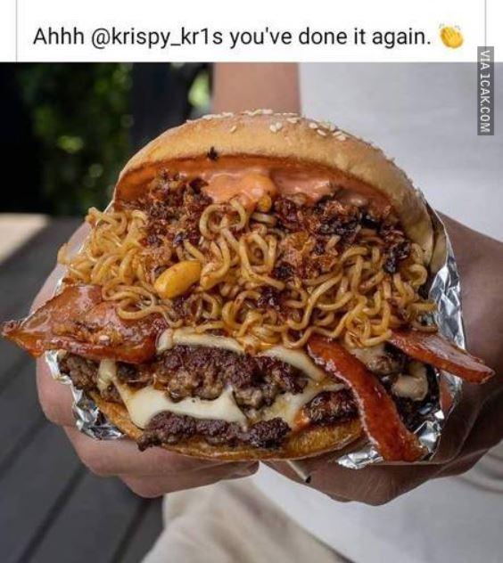 11 Kreasi burger antimainstream ini malah bikin ragu mau makan