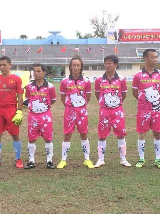 Hello kitty fans totalitas © berbagai sumber