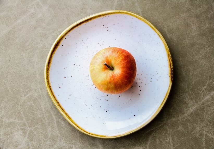 10 Pola makan ala Tika Bravani, bantu tubuh fit dan tak mudah sakit