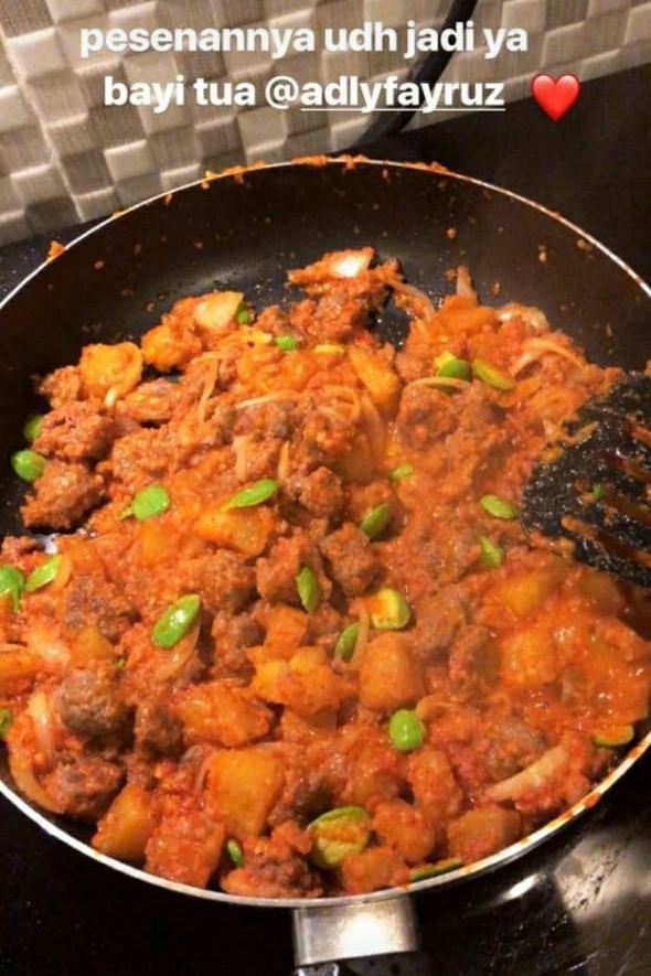 13 Kreasi lauk Angbeen Rishi istri Adly Fairuz, lezat dan antibosan