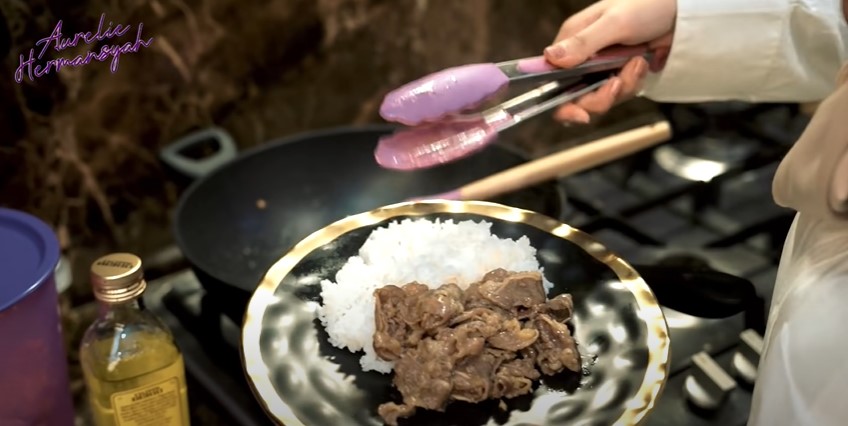 Inspirasi masakan serba daging ala 11 seleb ini bikin ngiler