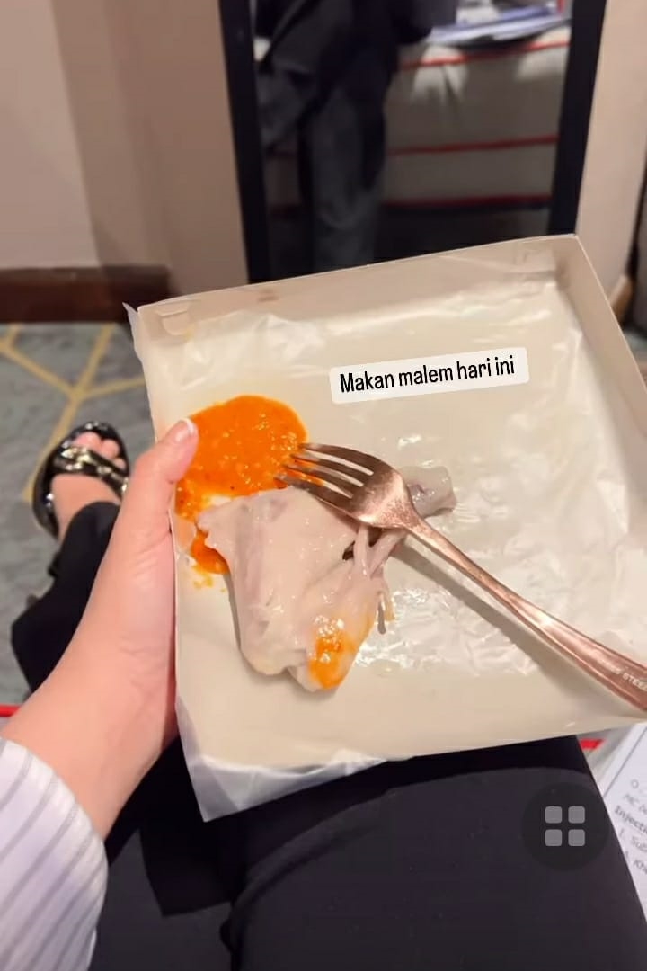 10 Makanan diet Kiky Saputri, bikin asam lambung tak mudah kambuh