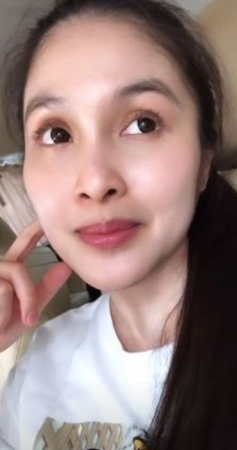Potret Sandra Dewi tampil bare face © Instagram
