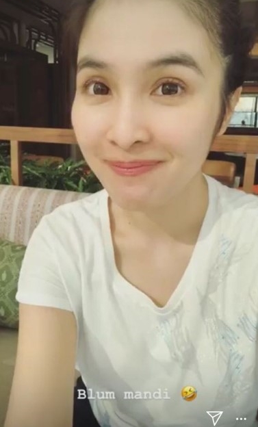 Potret Sandra Dewi tampil bare face © Instagram